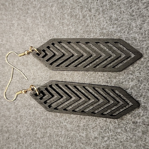 Retro Black Hexagonal Shaped Wood Dangle Earrings - Picture 1 of 1